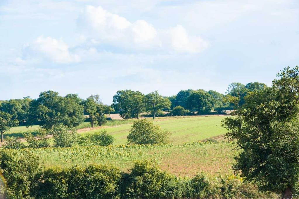 The Stables, Relax In 5 Star Style And Comfort With Lovely Walks All Around Maplestead Eksteriør bilde