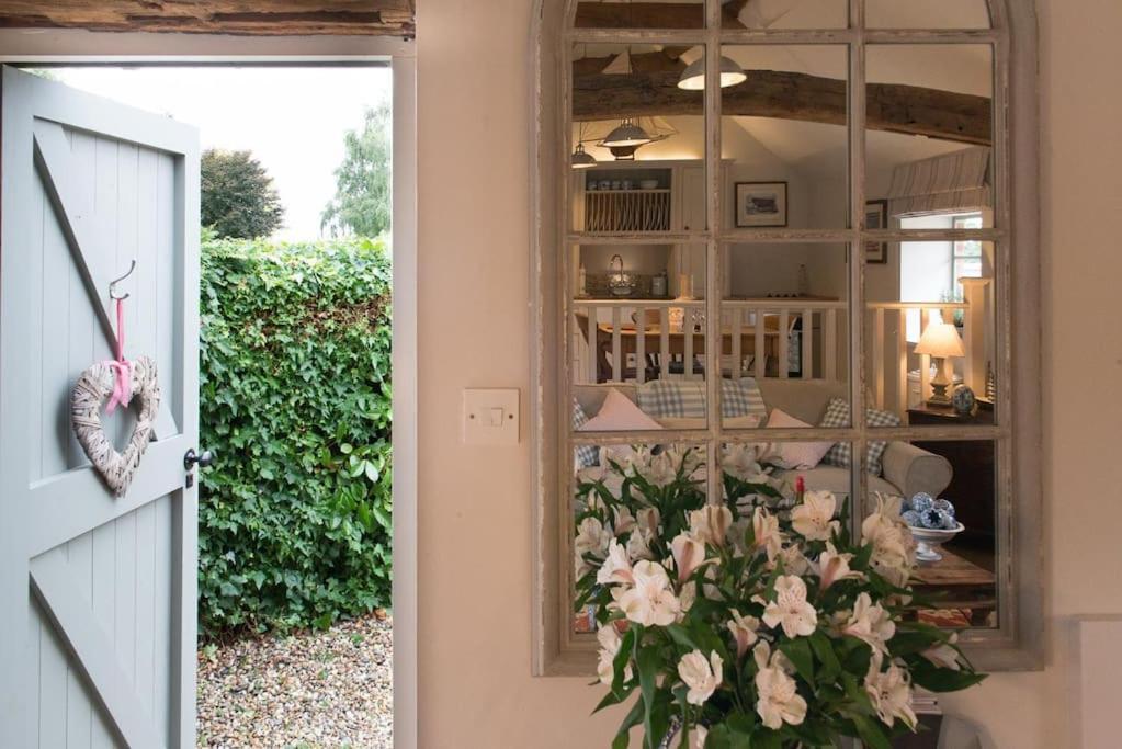The Stables, Relax In 5 Star Style And Comfort With Lovely Walks All Around Maplestead Eksteriør bilde